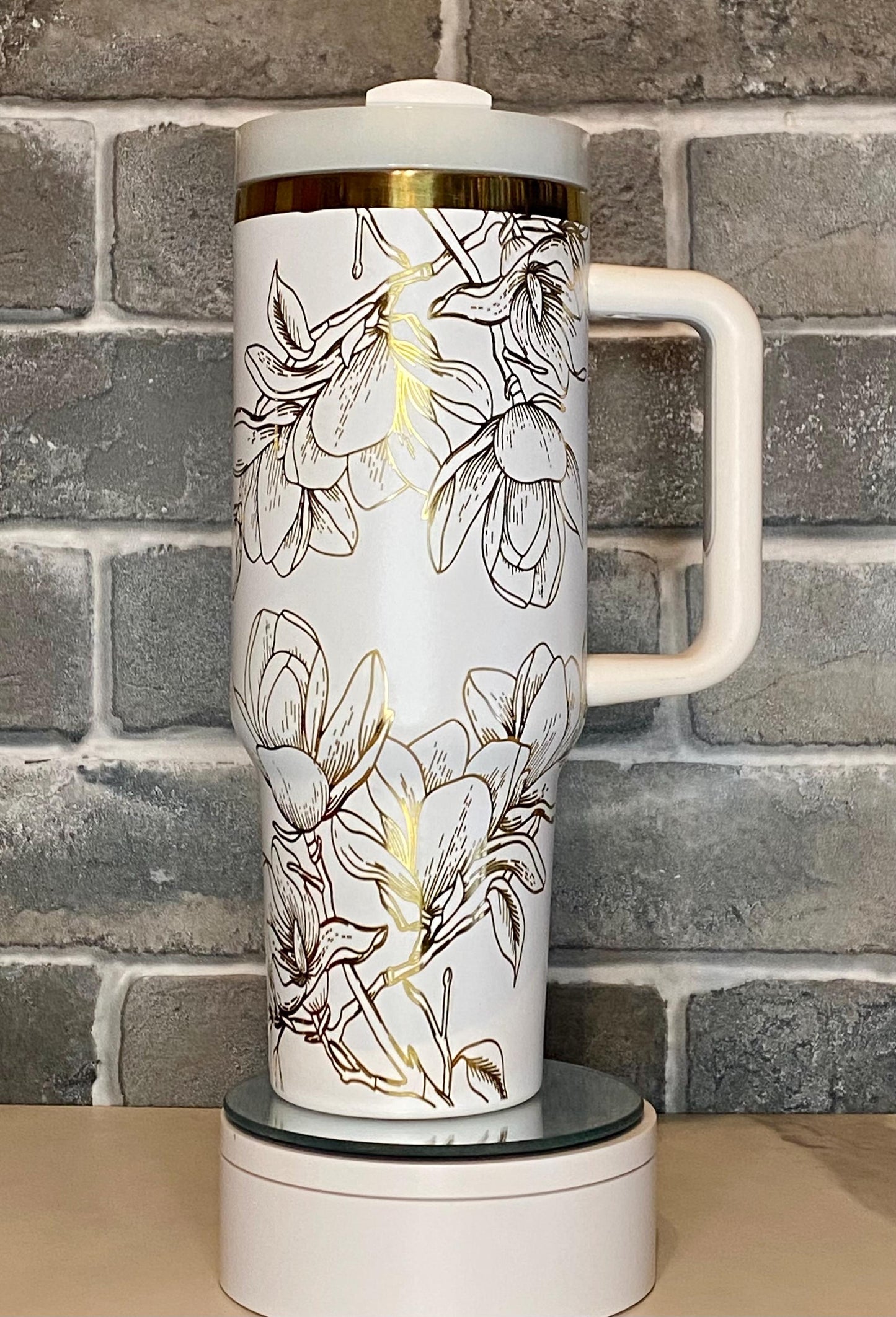 Magnolia Flower Laser Engraved Tumbler β Stainless Steel Insulated Cup, for Flower Lovers, Birthdays, and Special Occasions
