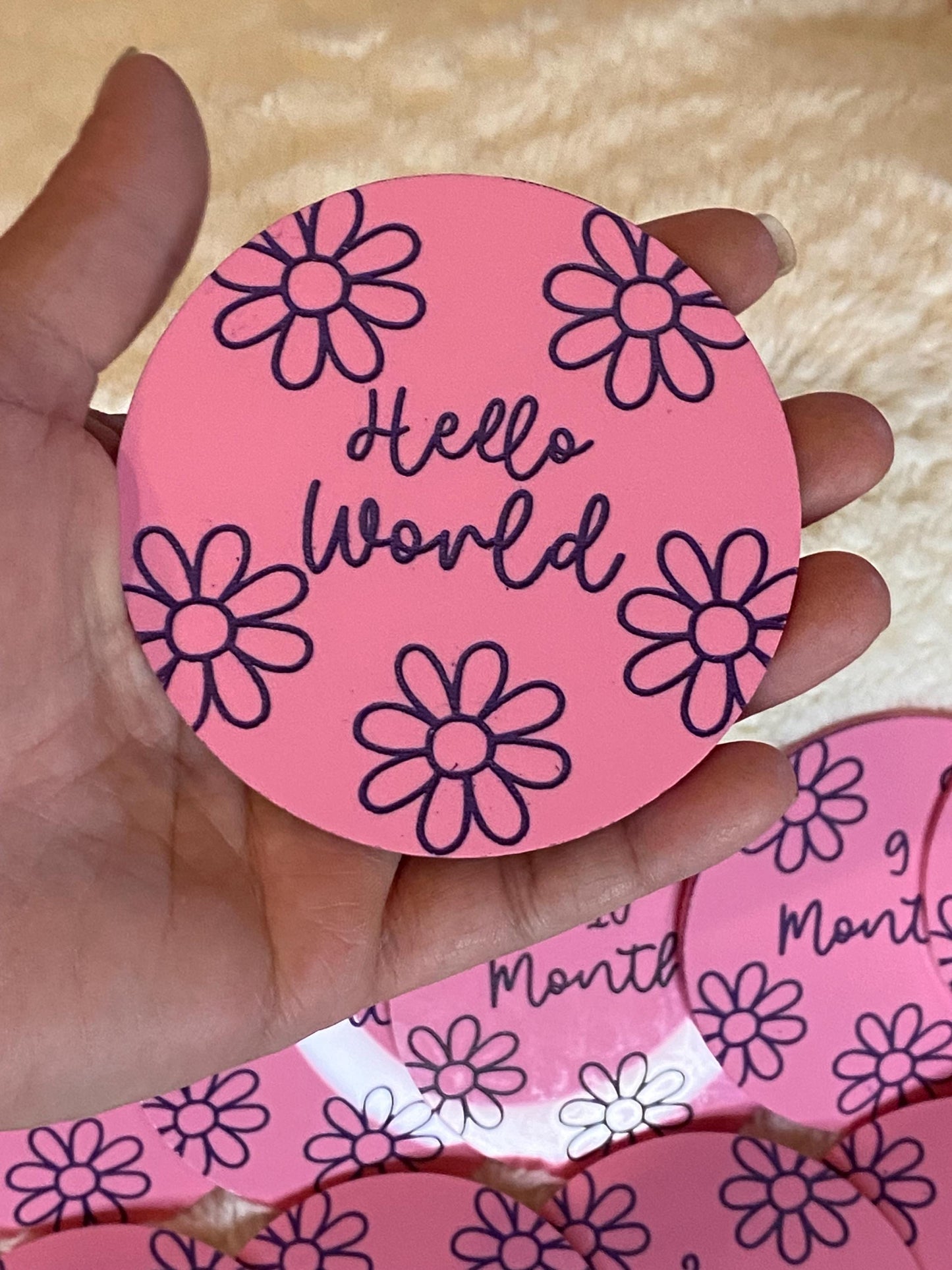 Daisy Acrylic Baby Milestone Discs – Floral Baby Monthly Milestone Markers – Newborn Photo Prop – Baby Shower Gift